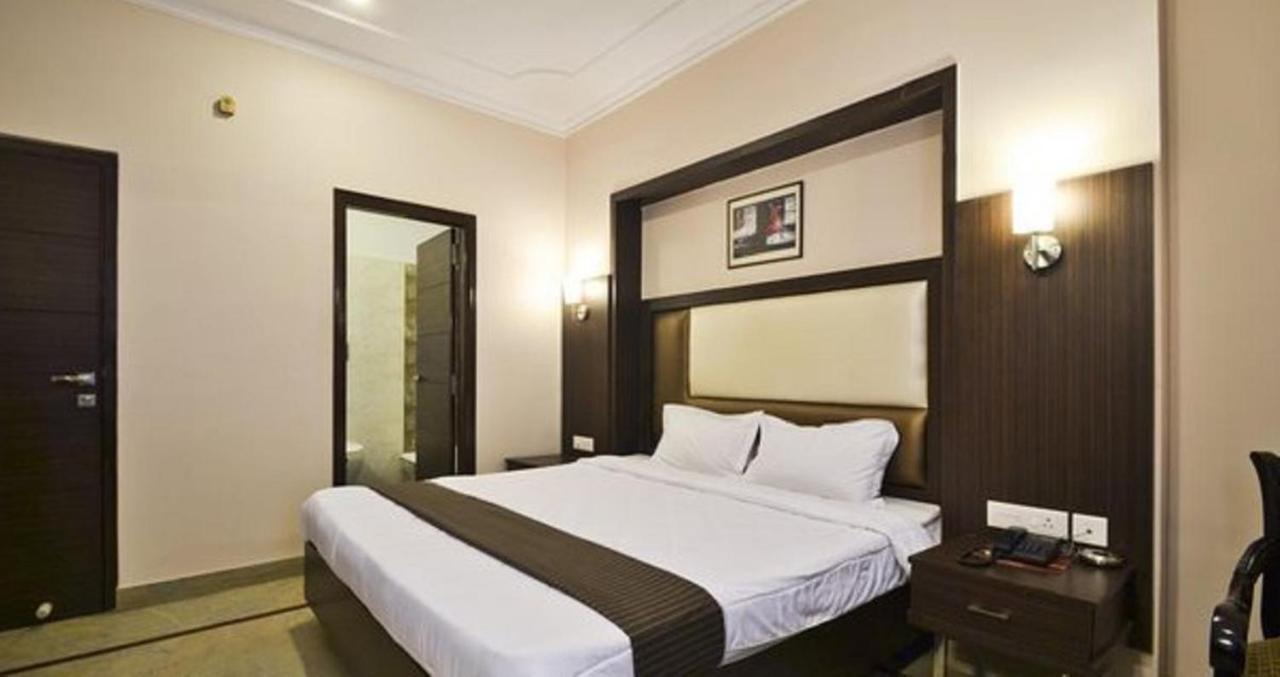 Hotel Paramount Džajpur Exteriér fotografie